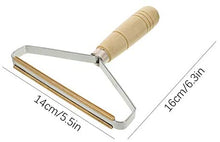 Laden Sie das Bild in den Galerie-Viewer, Fusselrasierer aus Holz - Manueller Fusselentferner für Kleidung